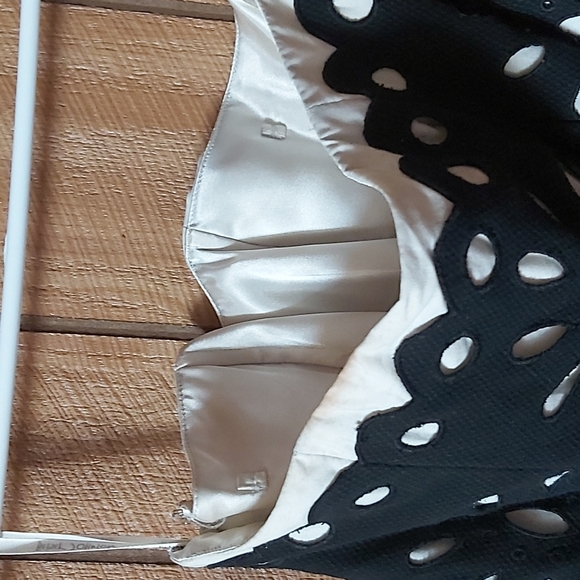 Dress - Picture 6 of 6